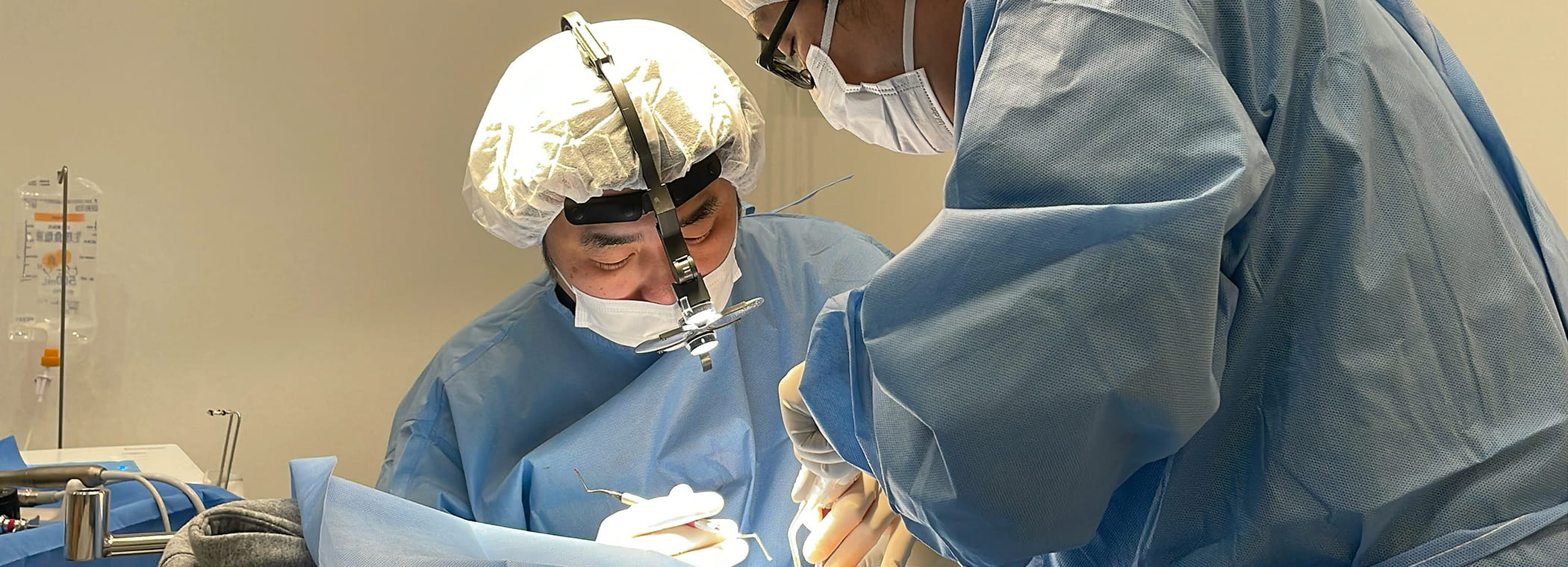 フラップレス術式